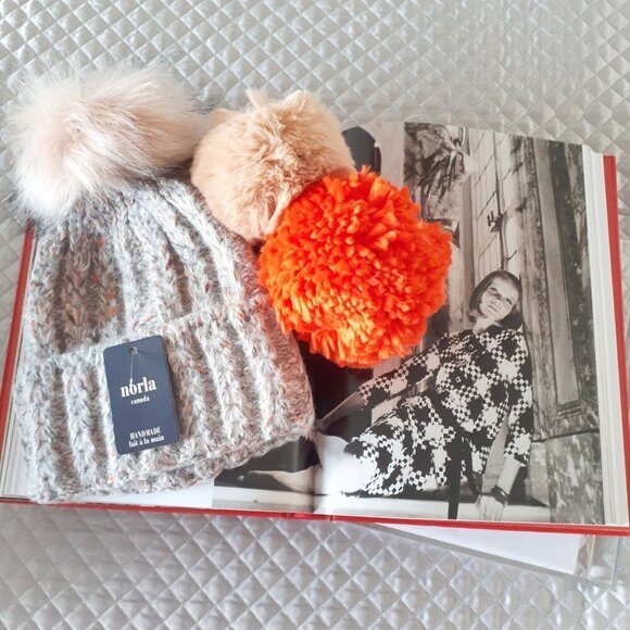 Norla multicolour beanie hat 3 pom pom box set - Picture 2 of 6
